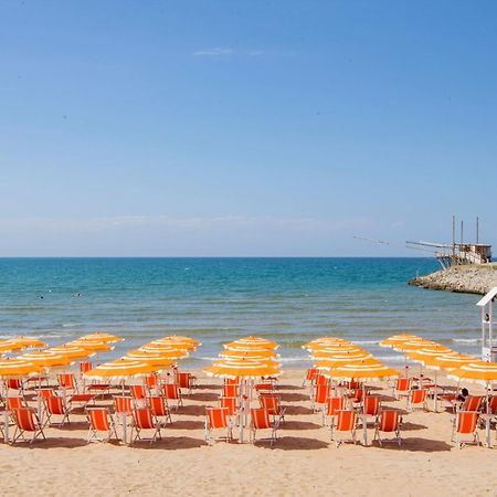 Camping Village Baia Falcone 维耶斯泰 外观 照片