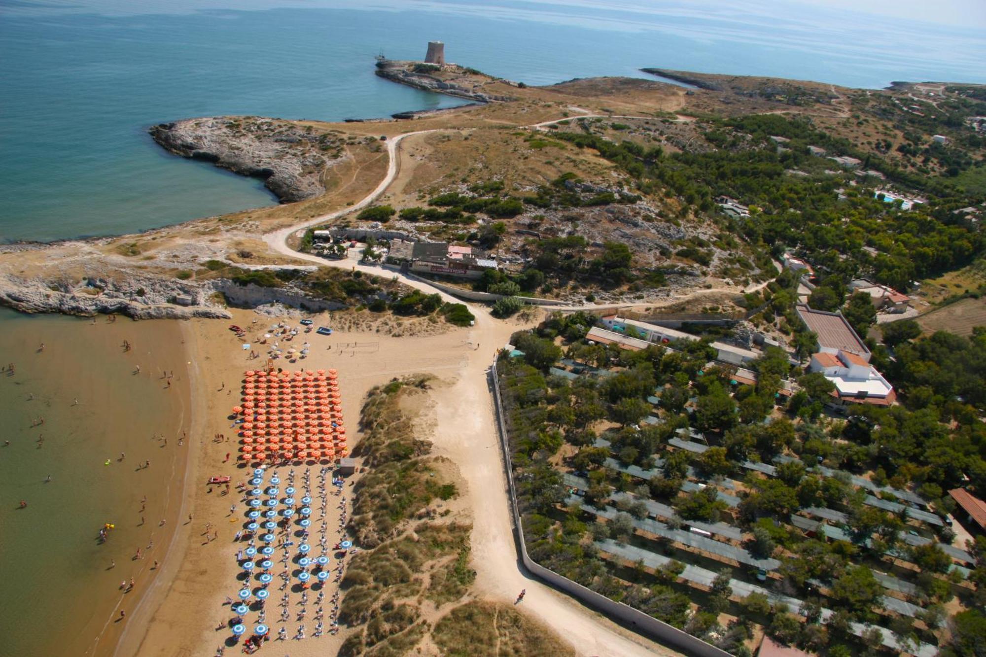 Camping Village Baia Falcone 维耶斯泰 外观 照片