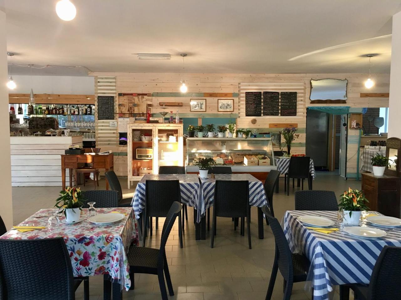 Camping Village Baia Falcone 维耶斯泰 外观 照片